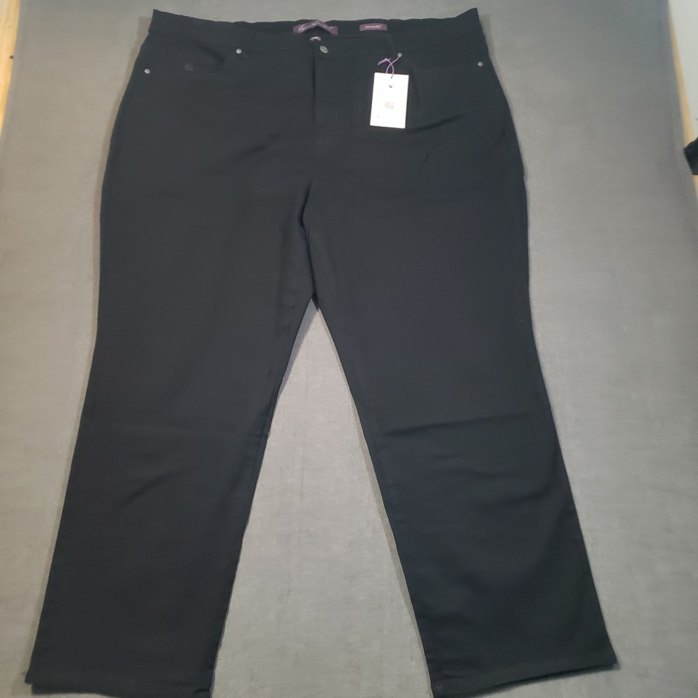 Gloria Vanderbilt Amanda Jeans Womens 24W Black Slimming Straight Leg New